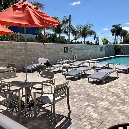 Hilton Garden Inn West Palm Beach I95 Outlets Экстерьер фото