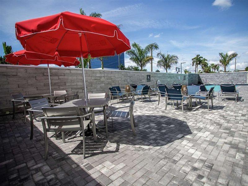Hilton Garden Inn West Palm Beach I95 Outlets Экстерьер фото