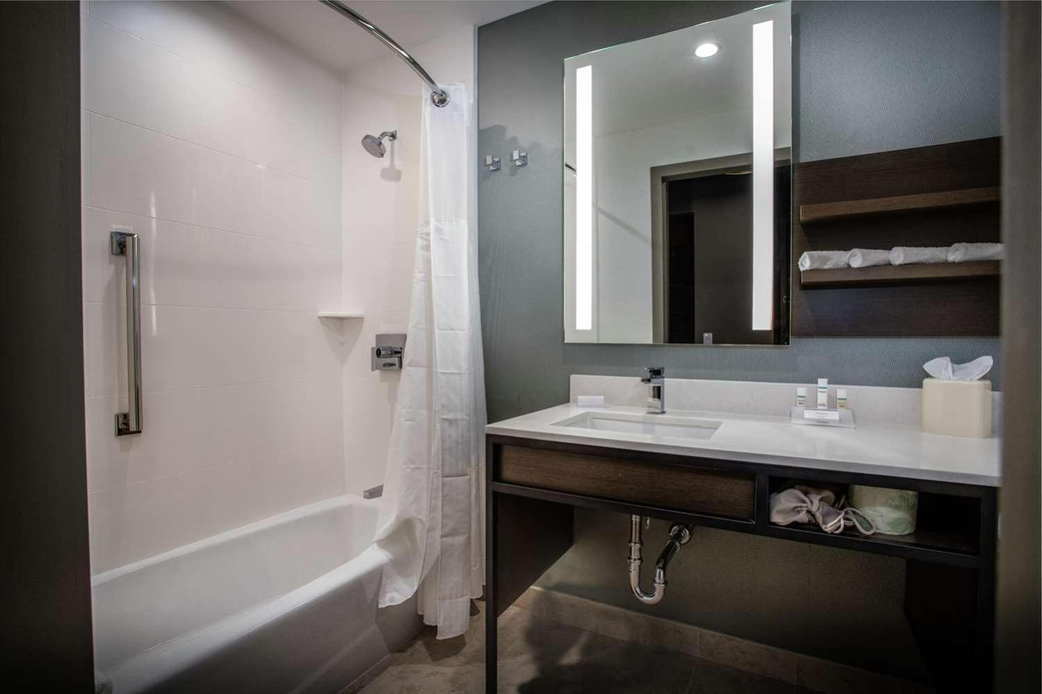 Hilton Garden Inn West Palm Beach I95 Outlets Экстерьер фото