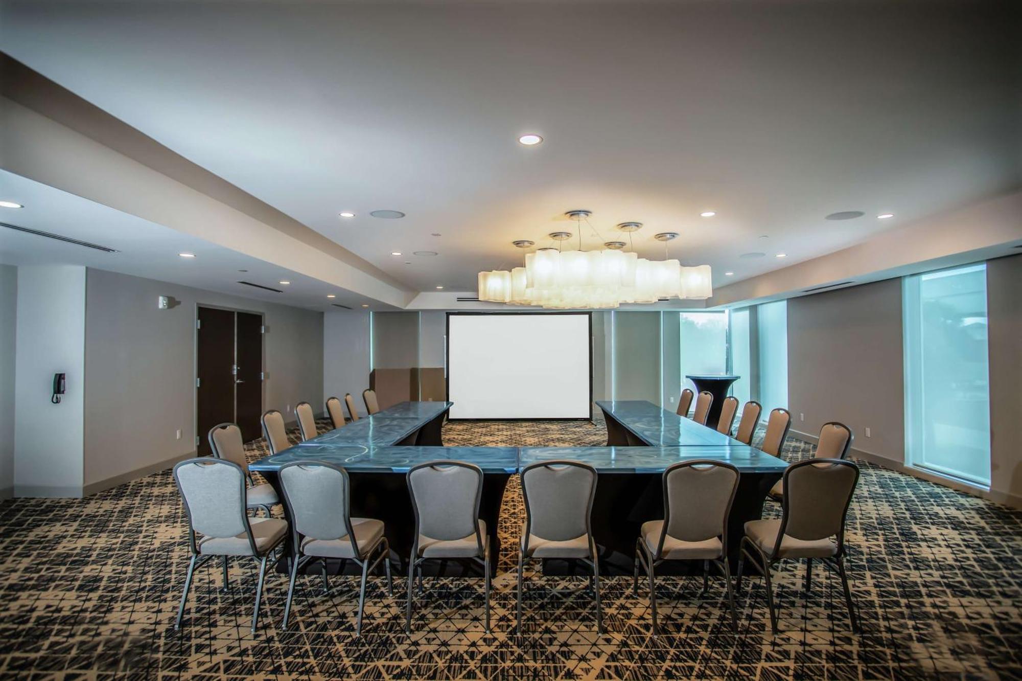 Hilton Garden Inn West Palm Beach I95 Outlets Экстерьер фото