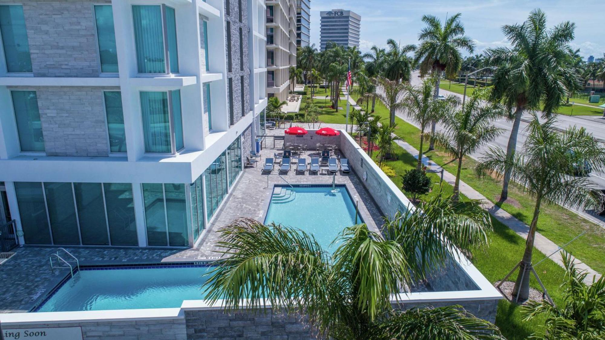 Hilton Garden Inn West Palm Beach I95 Outlets Экстерьер фото