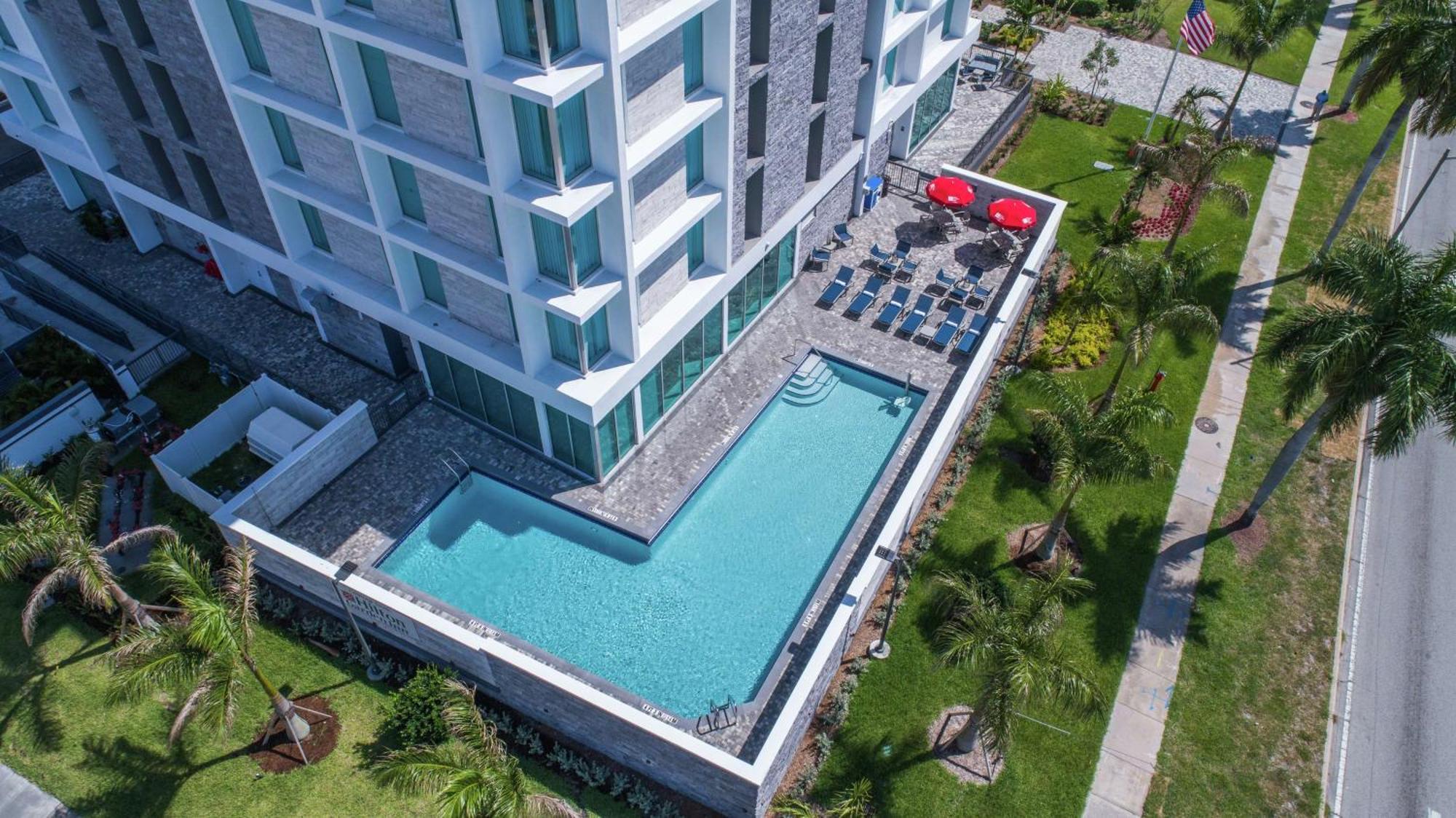 Hilton Garden Inn West Palm Beach I95 Outlets Экстерьер фото